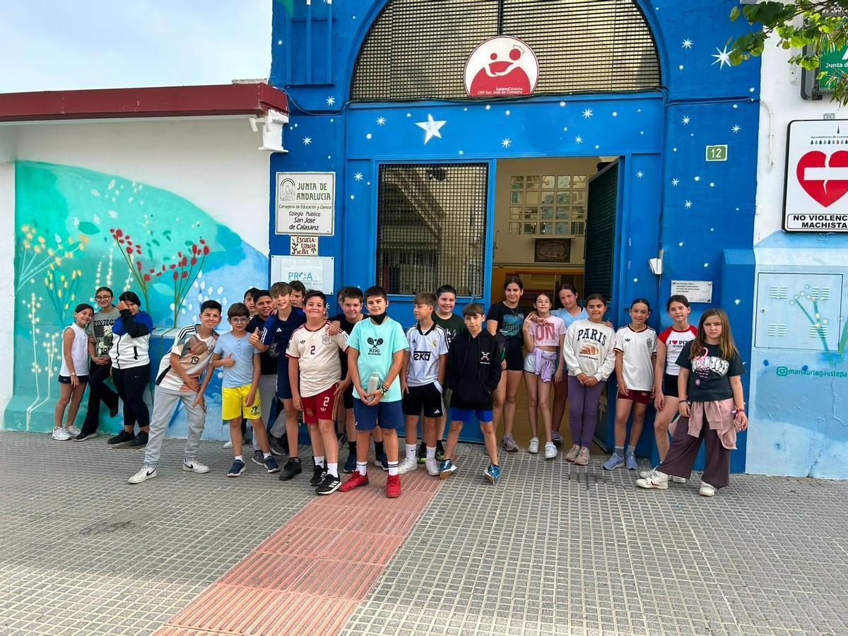 La comunidad educativa del colegio Al-Yussana de Lucena realiza una actividad de difusión del medio natural.