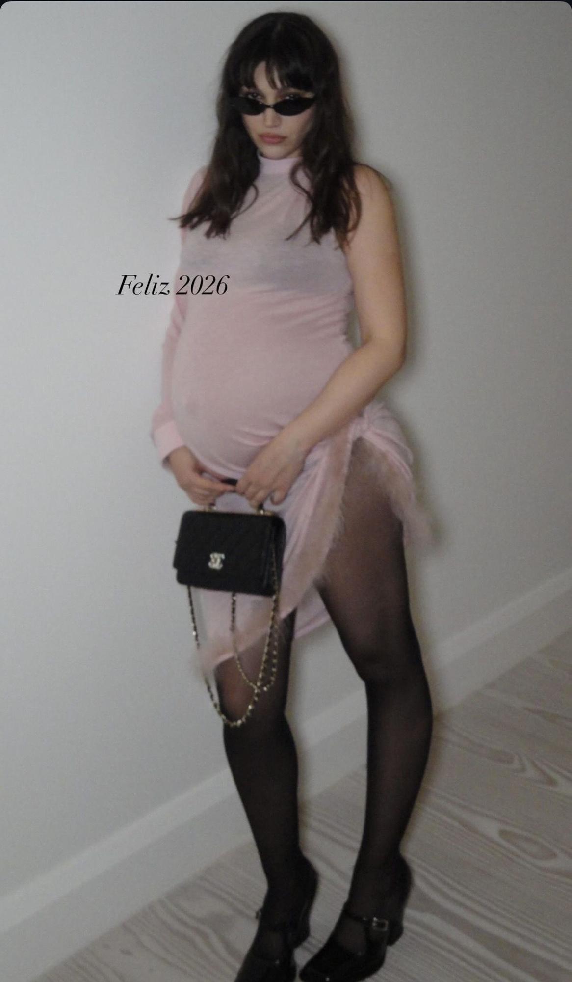 Úrsula se encuentra en la recta final del embarazo