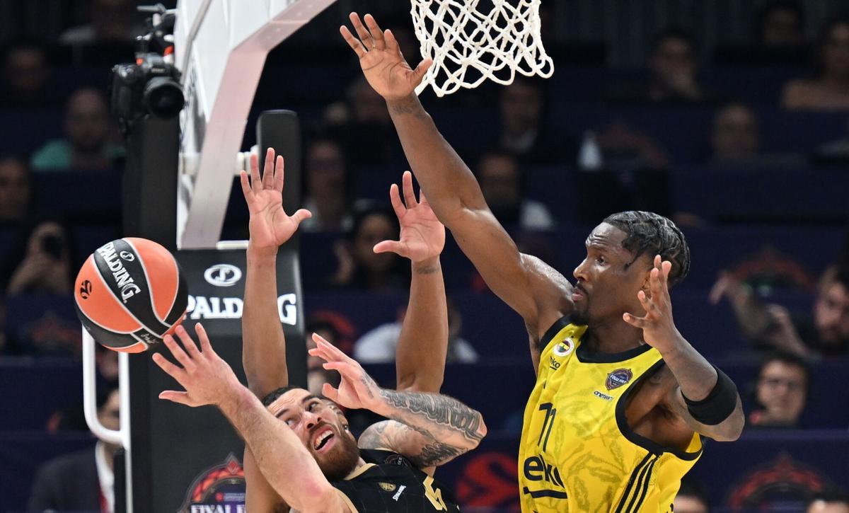 Nigel Hayes-Davis fue el MVP de la final de la Euroliga.