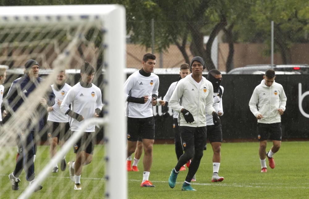 Las mejores imágenes del entrenamiento del Valencia de este domingo