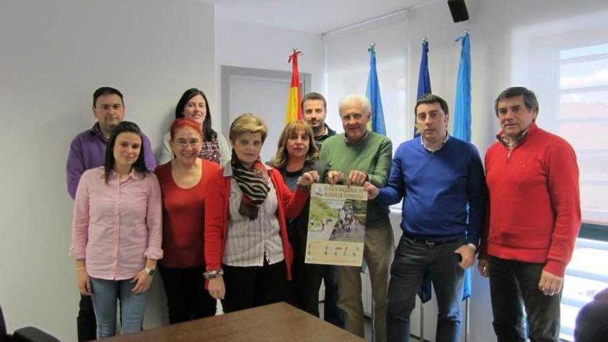 Asistentes a la presentación de las jornadas en Las Regueras.