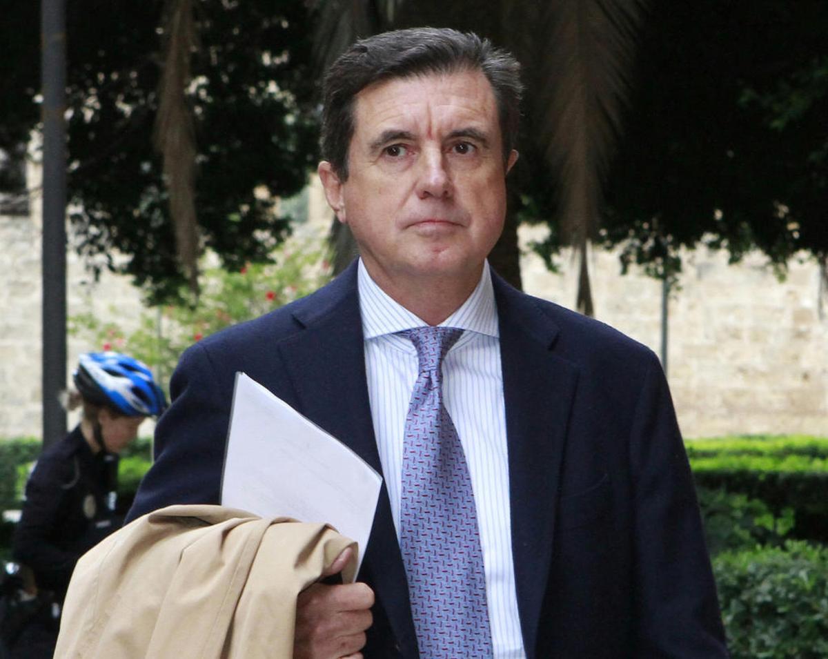 Jaume Matas a su llegada a los juzgados.