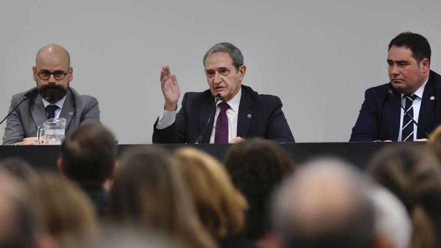 El presidente del Supremo pide en Oviedo abordar la crisis &quot;desde las razones y no las pasiones&quot; y &quot;garantizar la independencia judicial&quot;