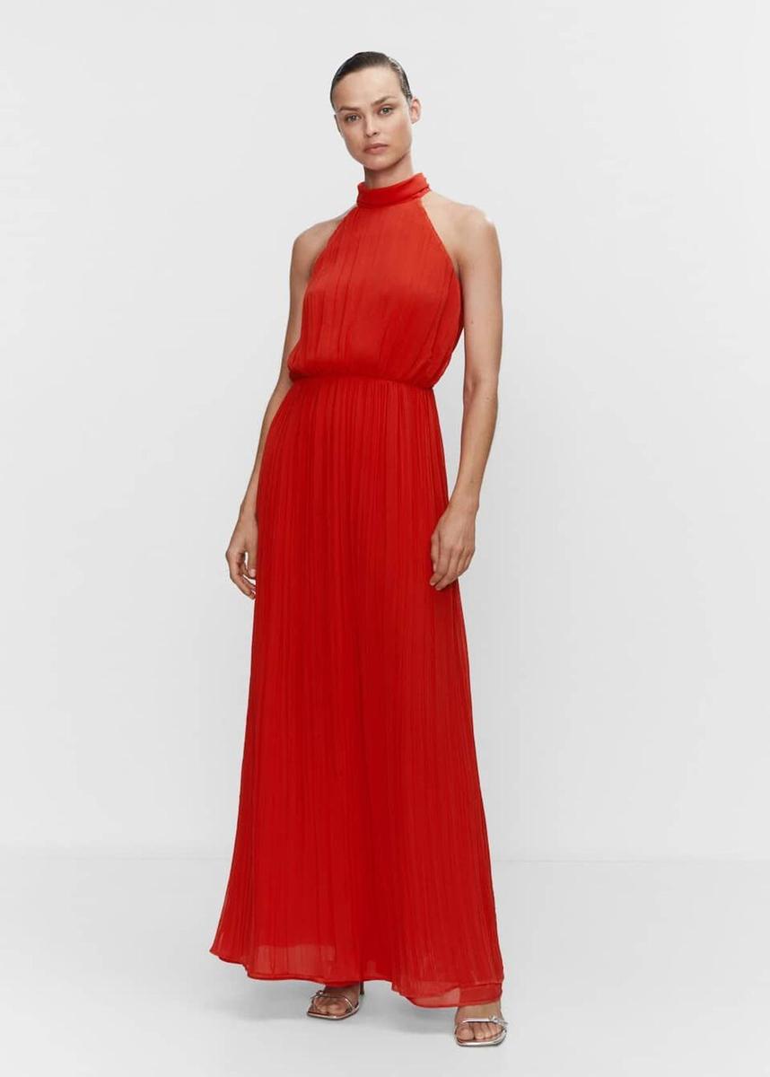 Vestido plisado con cuello halter de Mango