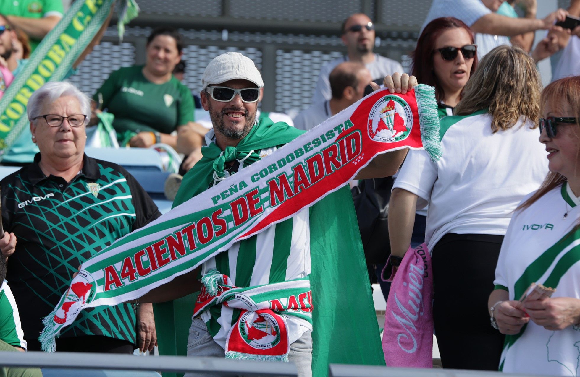 Los aficionados en el Real Madrid Castilla.Córdoba CF