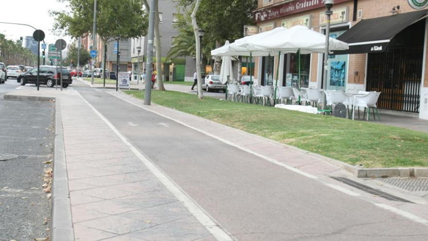 El carril bici a su paso por Juan Carlos I