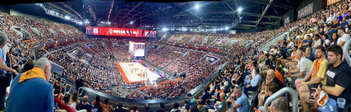 Valencia. Estreno del pabellÃ³n Roig Arena con baloncesto. Partido de Vakencia Basket masculino contra el Virtus de Bolonia en partido de Euroliga. VLC SPD