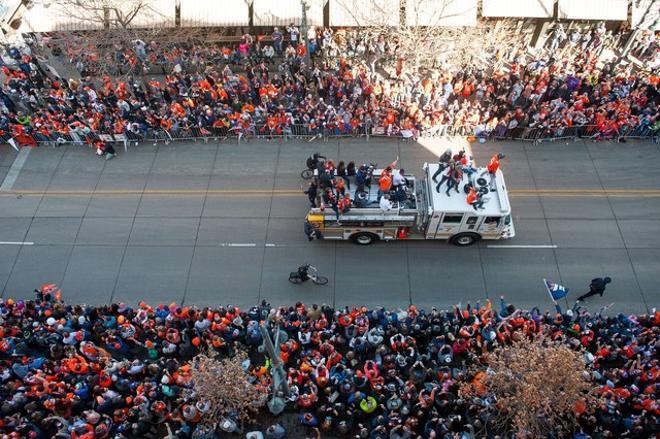 El espectacular recibimiento a los Broncos en Denver