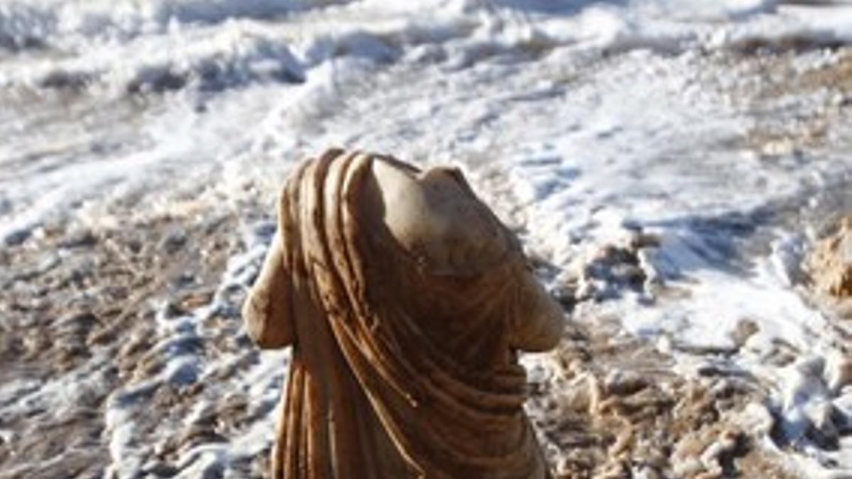 La estatua romana de la diosa Afrodita aparecida tras las lluvias torrenciales en Jerusalén.