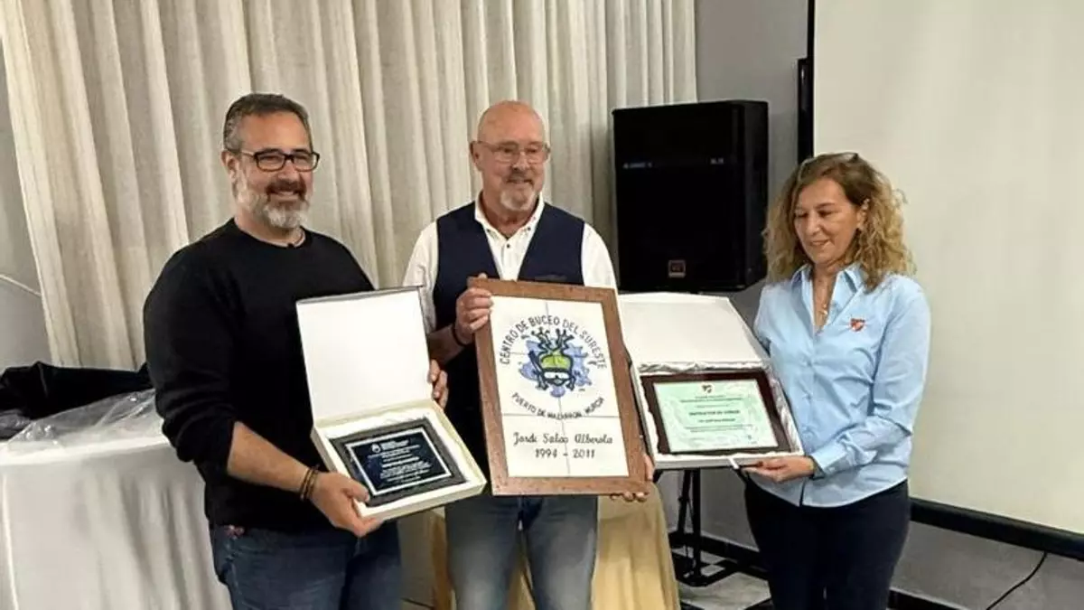 Jordi Salas, un histórico del buceo en Murcia, nombrado Instructor de Honor