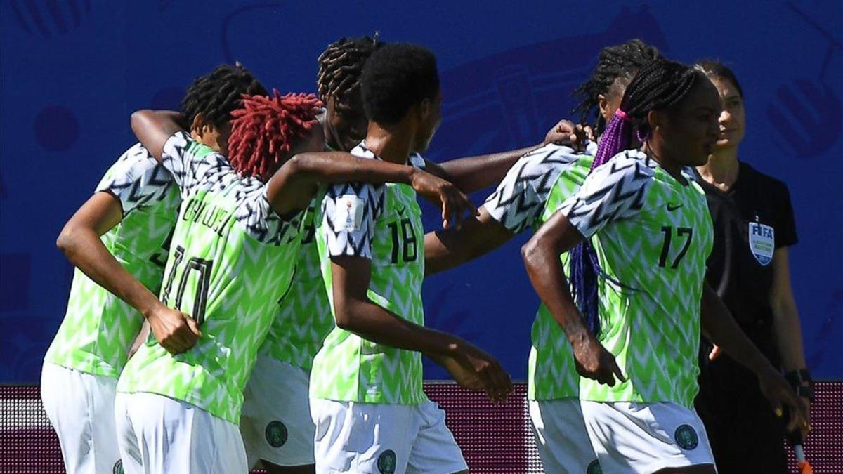 Nigeria celebra el gol ante Corea