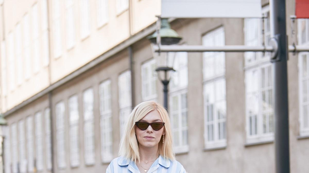 Look de estilo pijama, visto en el 'street style' de Copenhague