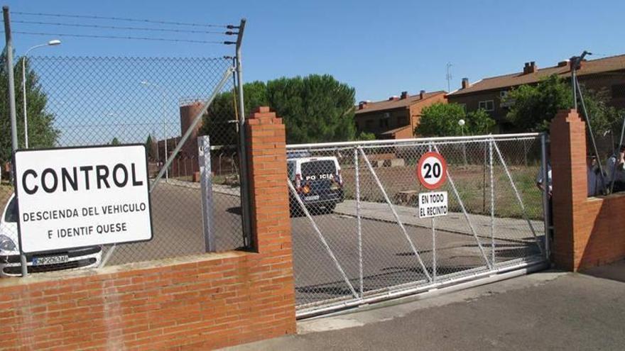 Un &quot;bofetón con la mano abierta&quot; de un preso a un funcionario de prisiones en Badajoz