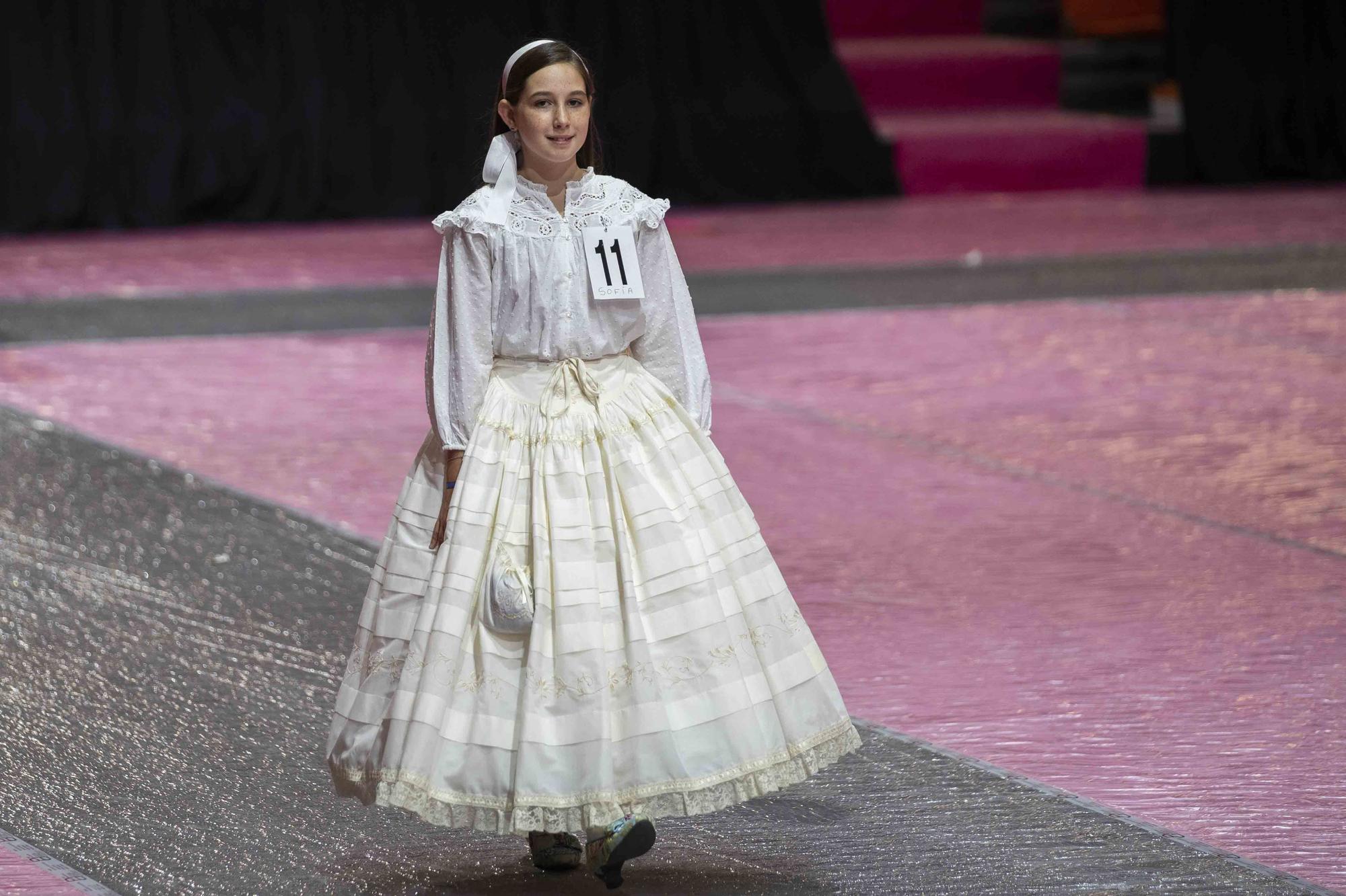 Así ha sido el ensayo de la gala para la elección de las cortes falleras 2023: infantiles