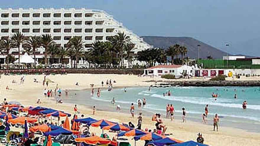 La crisis y la falta de vuelos ha hecho que los hoteles se encuentren más vacíos que en años anteriores .  LP/DLP