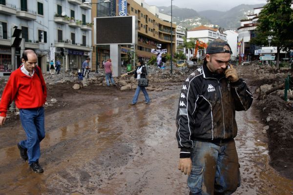 Madeira, destrozada por las riadas