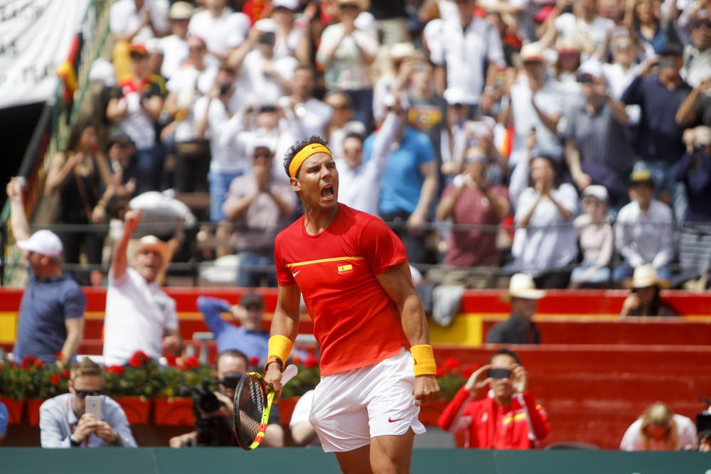 Nadal vence a Zverev en València