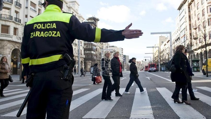 Detenido por amenazar con unas tijeras a otra persona en la calle en Zaragoza