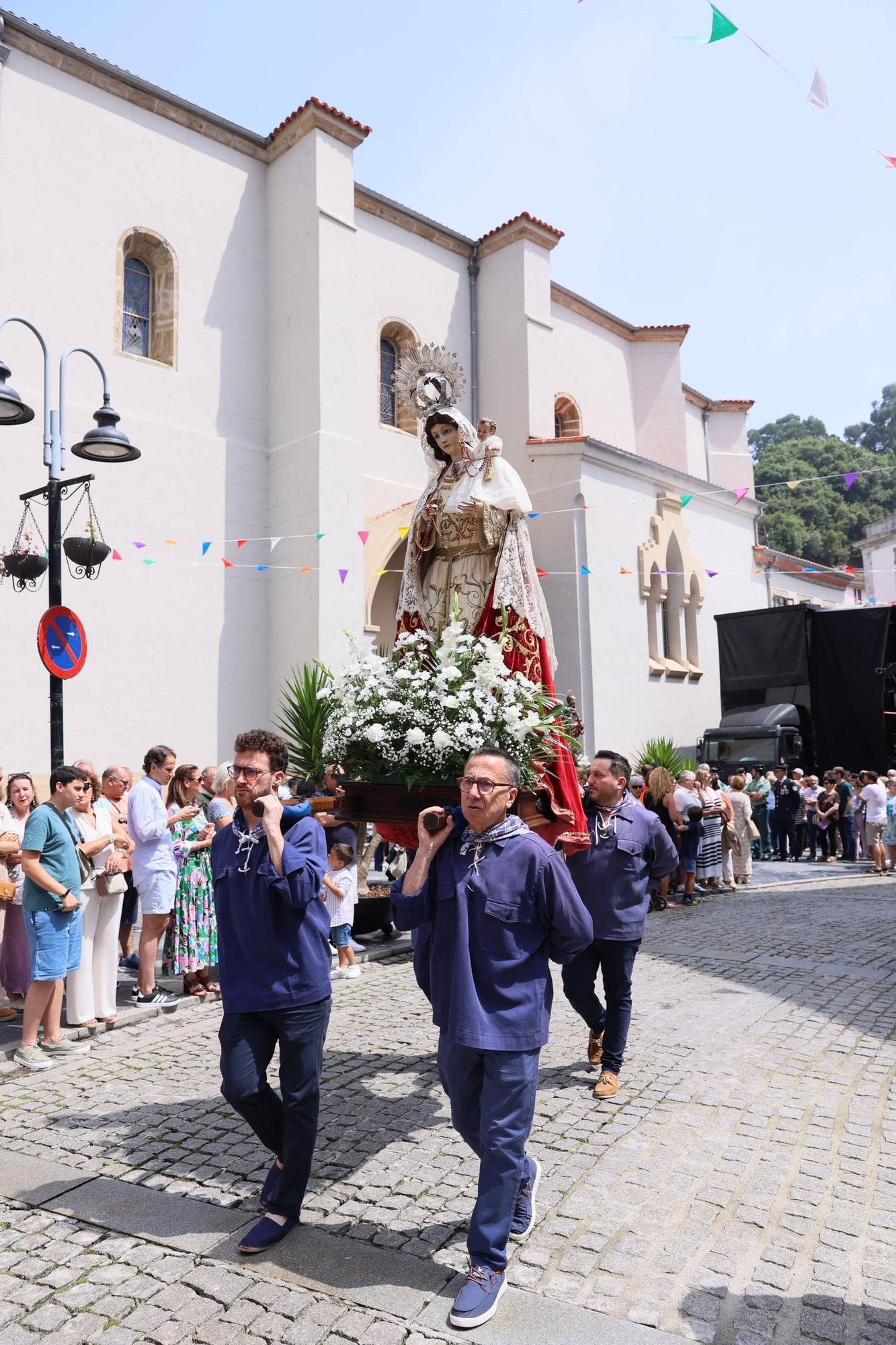 EN IMÁGENES: así fue el día de L'Amuravela en Cudillero