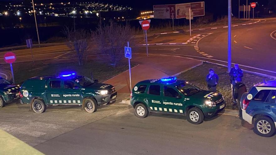 Els cossos de seguretat homenatgen els sanitaris de Berga