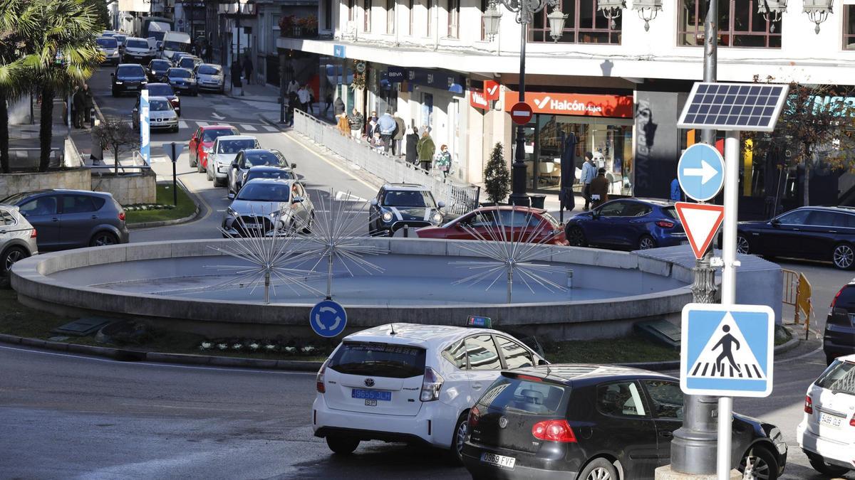 Fuente de la plaza de San Miguel, en Oviedo.