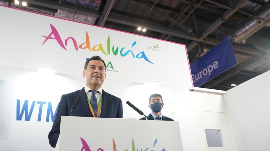 Moreno y Marín en la comparecencia conjunta en el stand de Andalucía en la WTM de Londres.