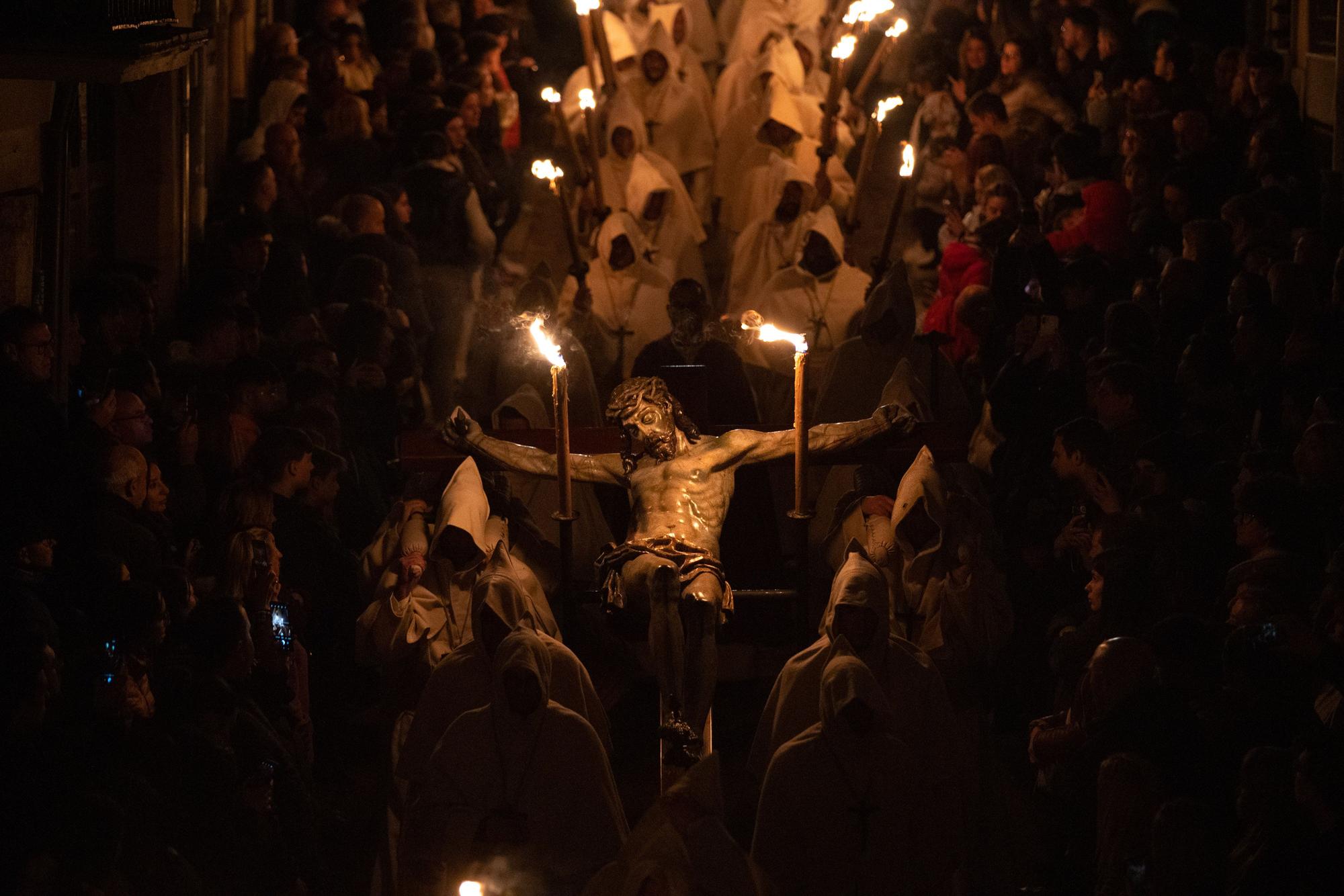 GALERÍA | La procesión de la Buena Muerte, en imágenes