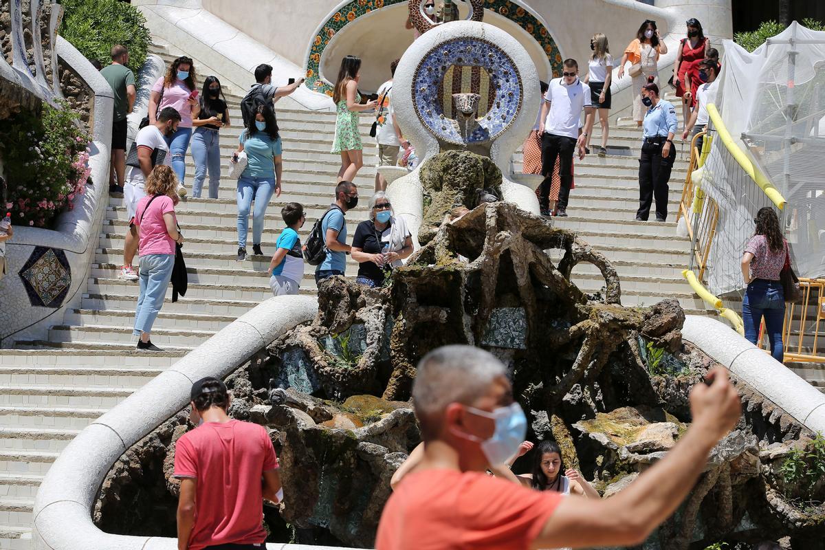 Turistas en el Parc Güell