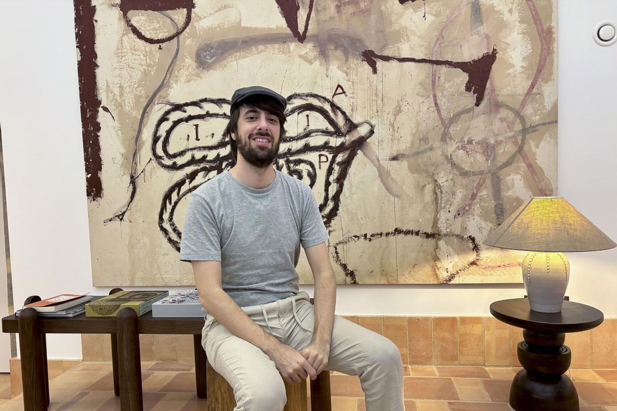 Imagen del escritor David Uclés, autor del libro 'La península de las casas vacías'