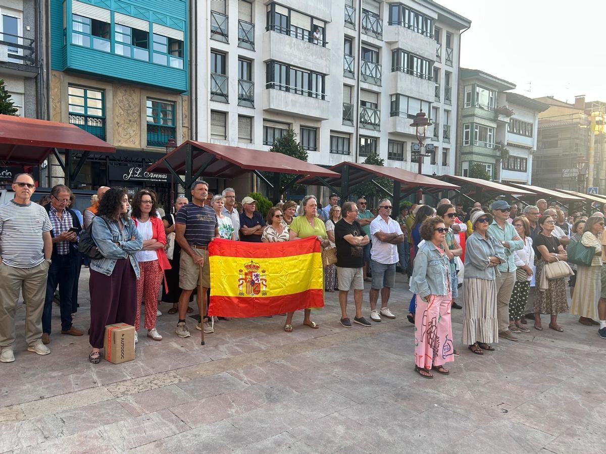 EN IMÁGENES: Concentración en Villaviciosa en apoyo de Ceuta EN IMÁGENES: Concentración en Villaviciosa en apoyo de Ceuta
