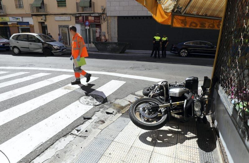 Accidente de tráfico en la calle Cortes de Aragón