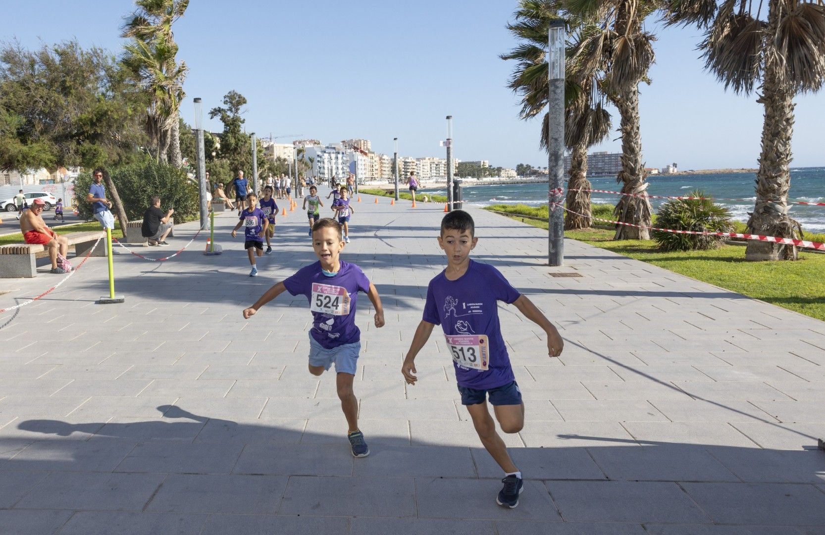 Así fue en imágenes una nueva edición de la carrera solidaria de AFA Torrevieja