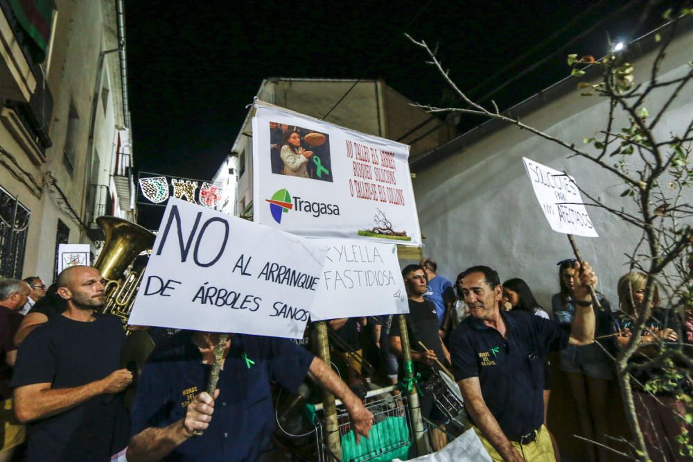 Desfile de la Nit de l'Olla de Benilloba.