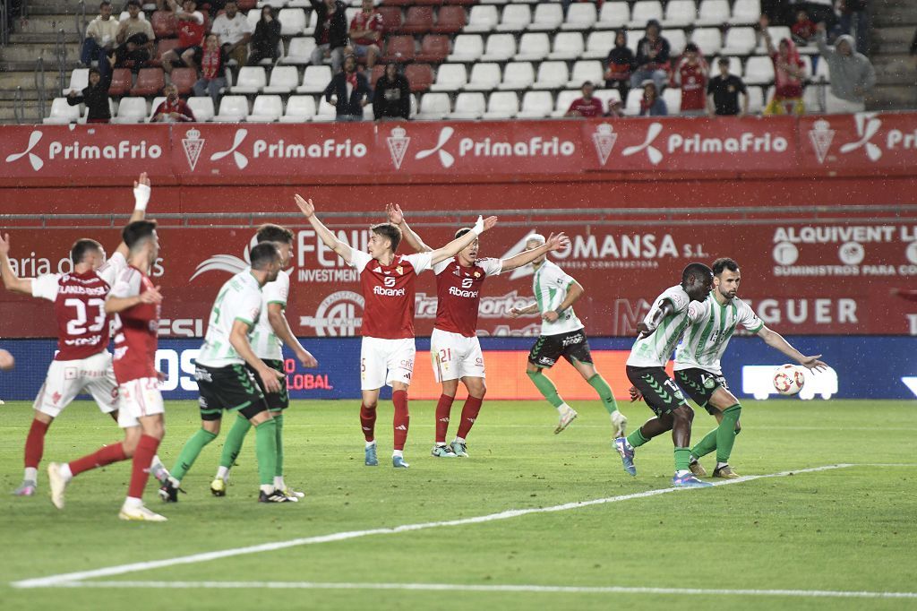 Las mejores imágenes del partido entre el Real Murcia y el Antequera