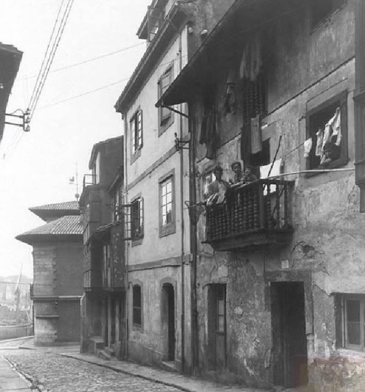 Calle de la Vicaría | LUIS LLADÓ FÁBREGAS (ARCHIVO DIGITAL DE LA UNIVERSIDAD AUTÓNOMA DE MADRID)