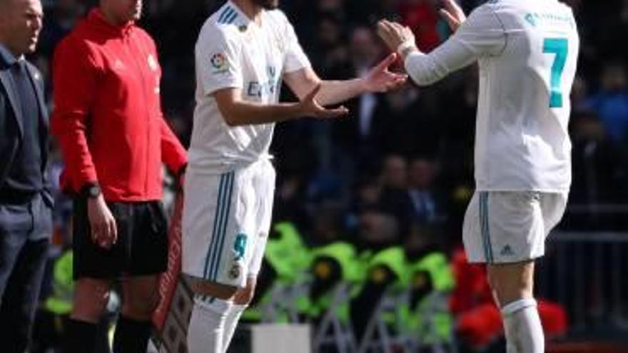 Cristiano Ronaldo, en el moment de ser substituït per Benzema