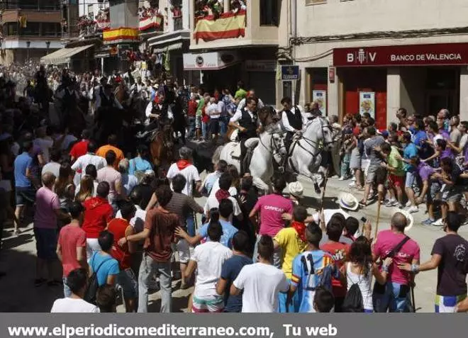 MULTITUDINARIA SEGUNDA ENTRADA DE TOROS Y CABALLOS EN SEGORBE