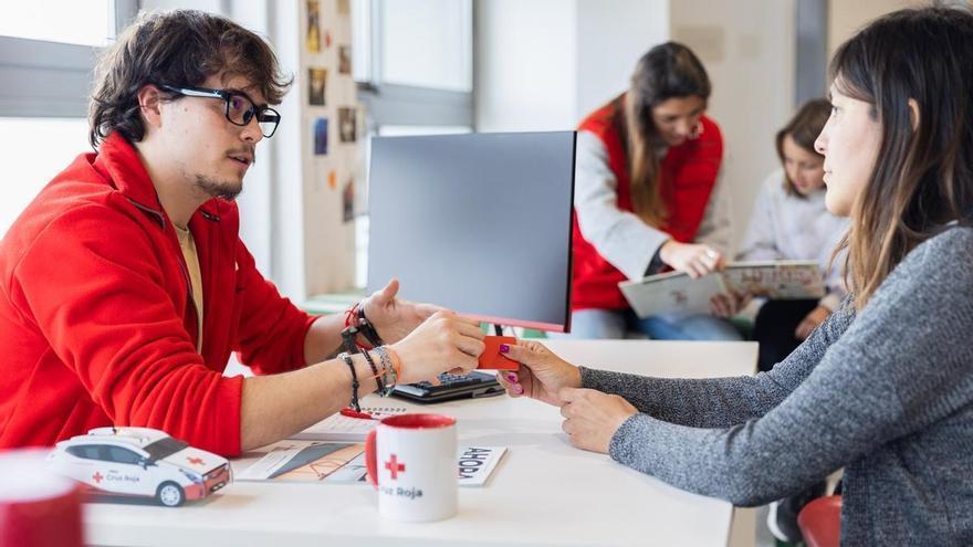 El 65% de quienes piden ayuda a Cruz Roja en la pospandemia son mujeres