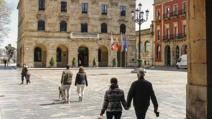 La plaza Mayor, con la Casa Consistorial al fondo. | Pablo Solares