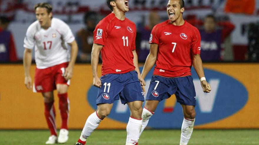 Alexis Sánchez (el de més a la dreta), celebra un gol de la selecció de Xile durant el passat Mundial.