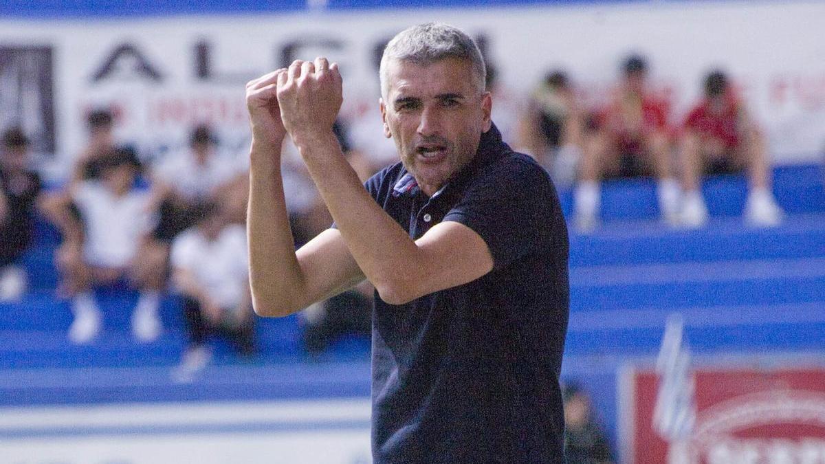 Vicente Parras, entrenador del Alcoyano