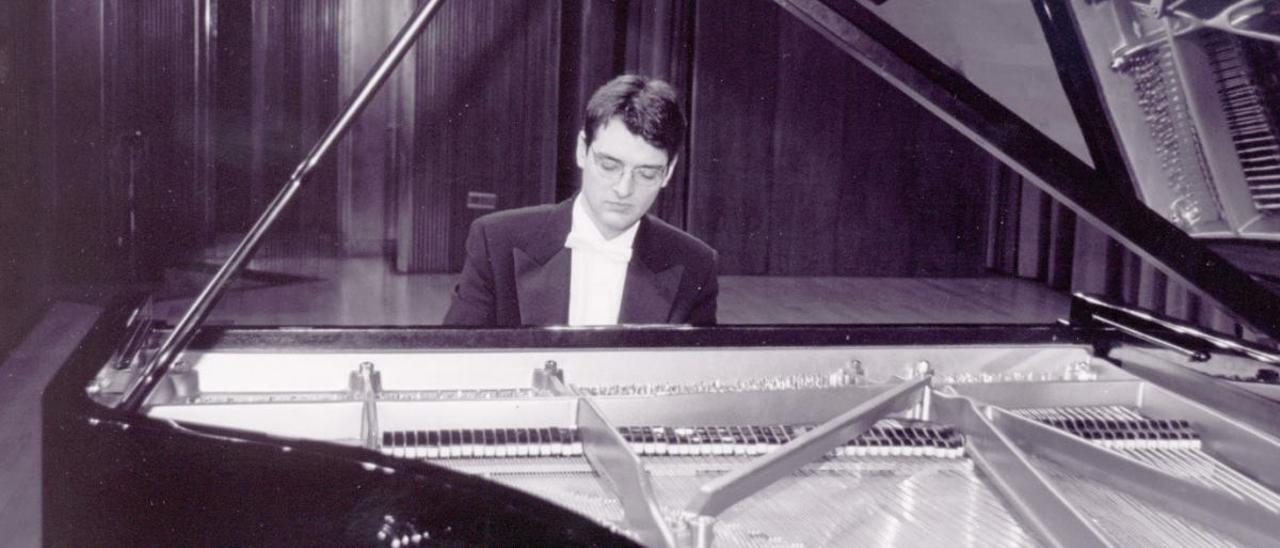 El pianista Eleuterio Domínguez