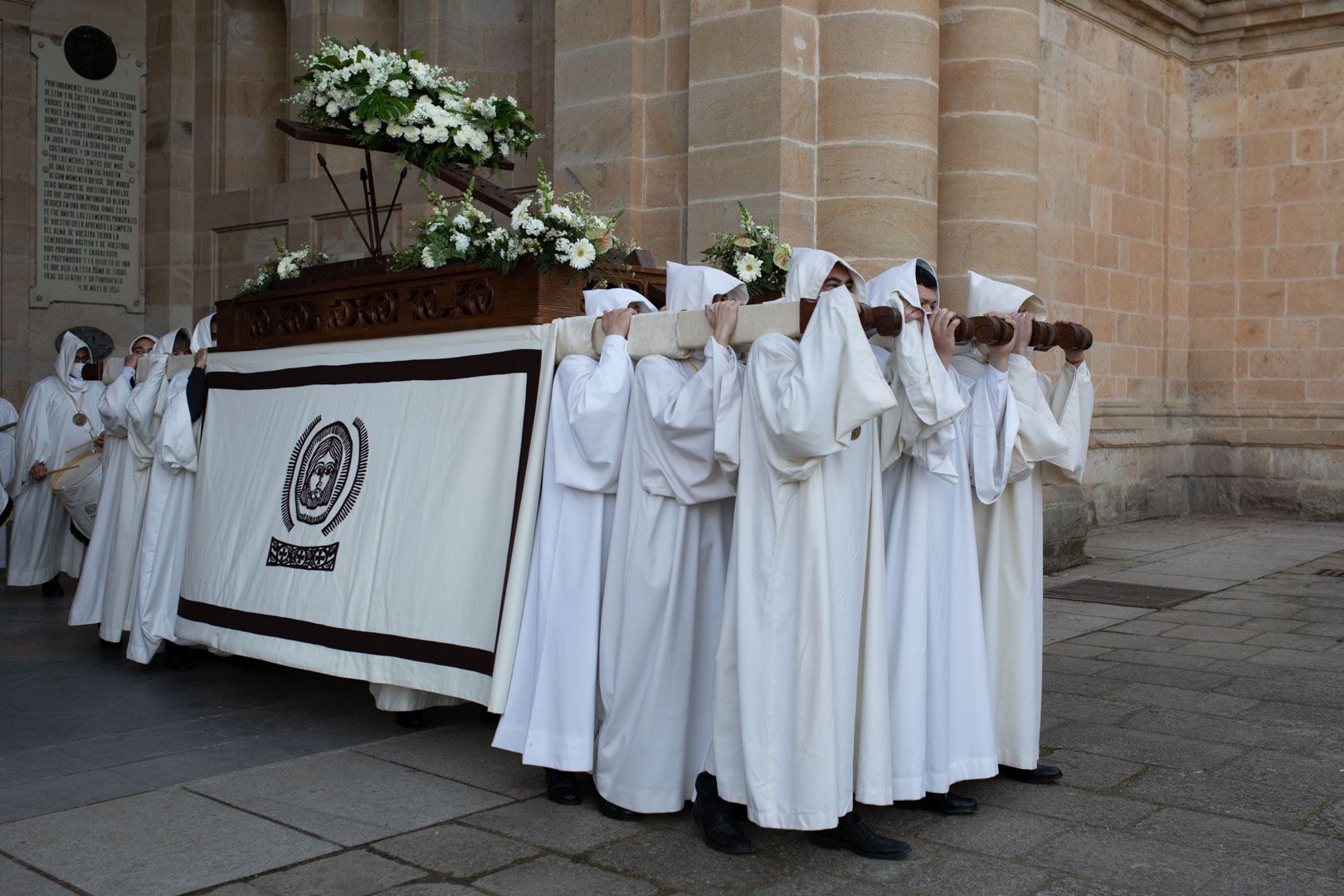 GALERIA | Las mejores imágenes de la procesión de Luz y Vida