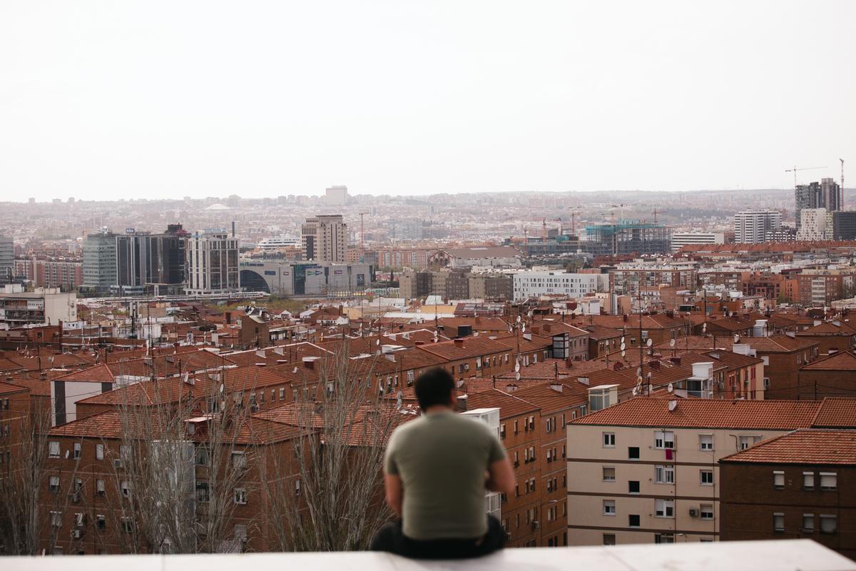 Vistas de Vallecas y Méndez Álvaro, al fondo, desde el Cerro del Tío Pío