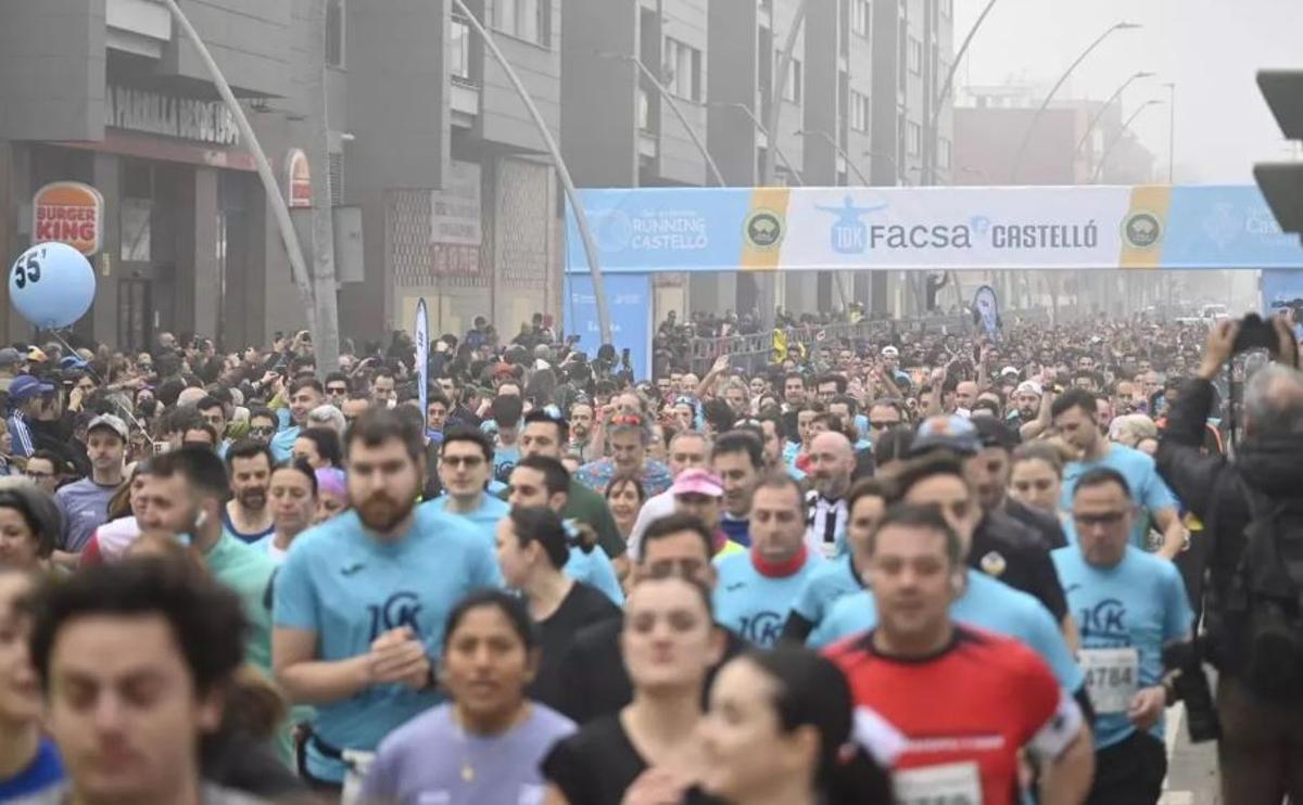 La 10k del pasado año, atrayendo a los mejores atletas.