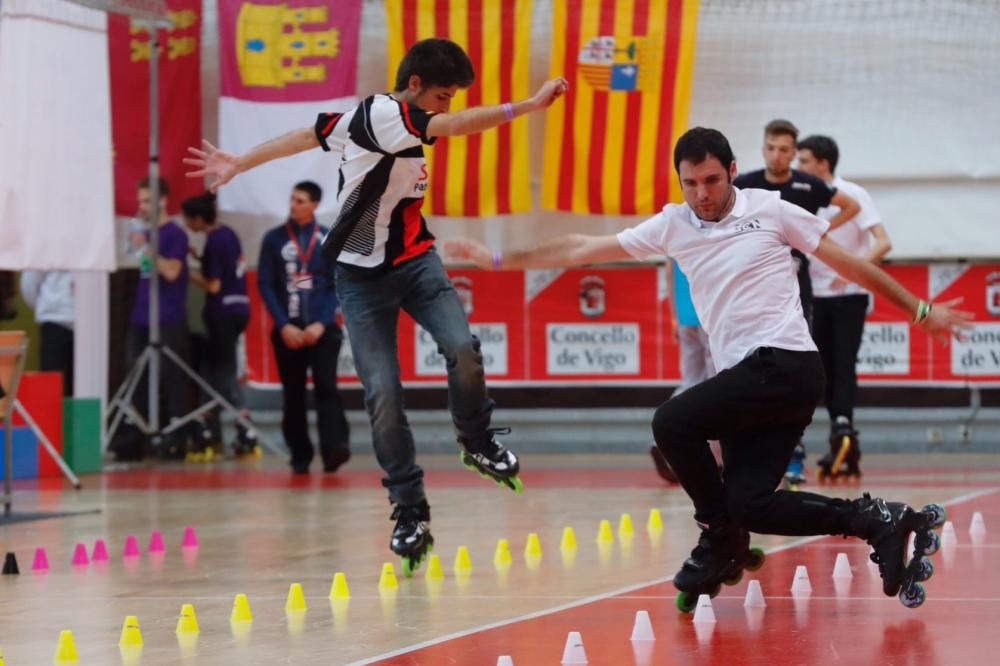 Los mejores patinadores de "freestyle" disputan el Campeonato de España en As Travesas.