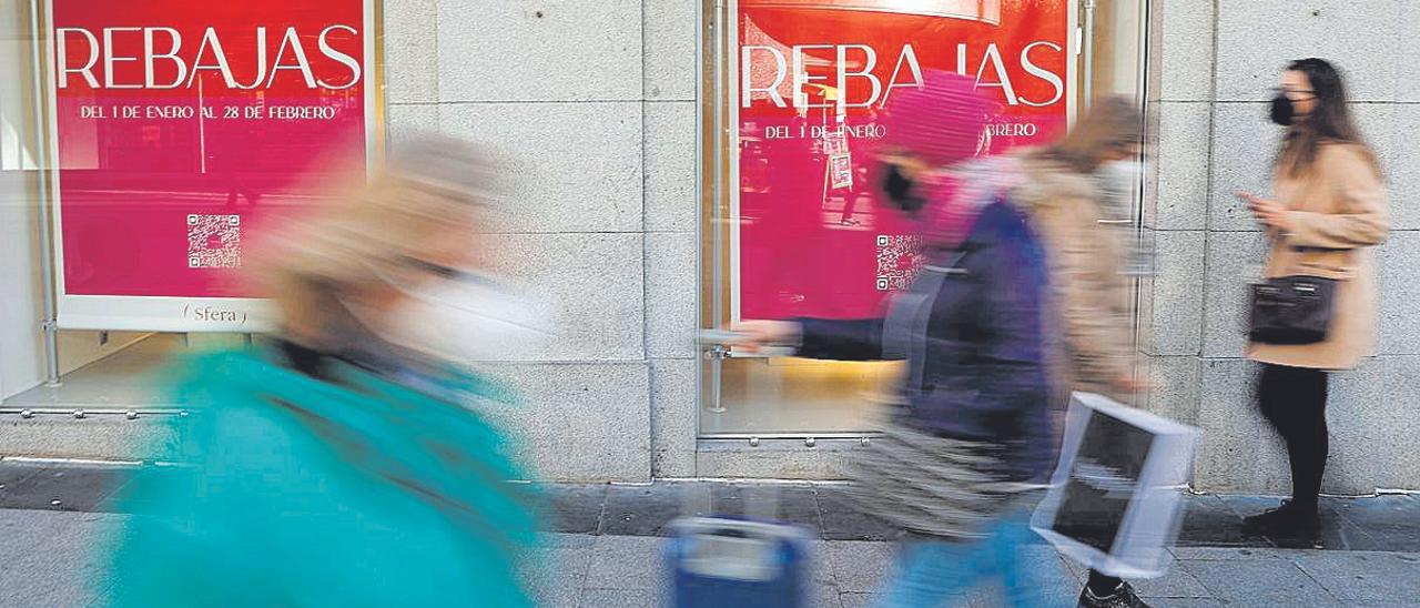 Las rebajas de enero arrancan con la esperanza de mejorar los datos del pasado año, cuando la pandemia provocó la peor campaña de la historia.