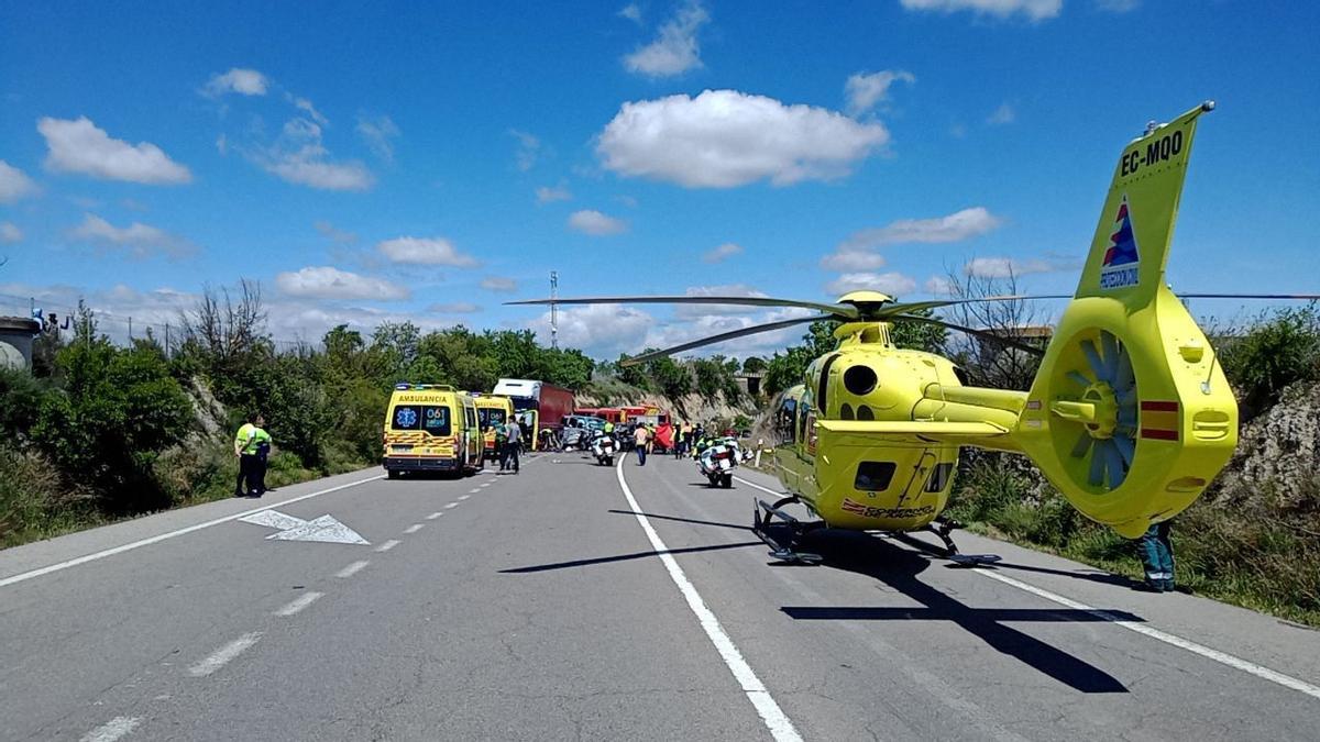 Imagen del accidente de tráfico en la N-240, a la altura del término municipal de Barbastro.
