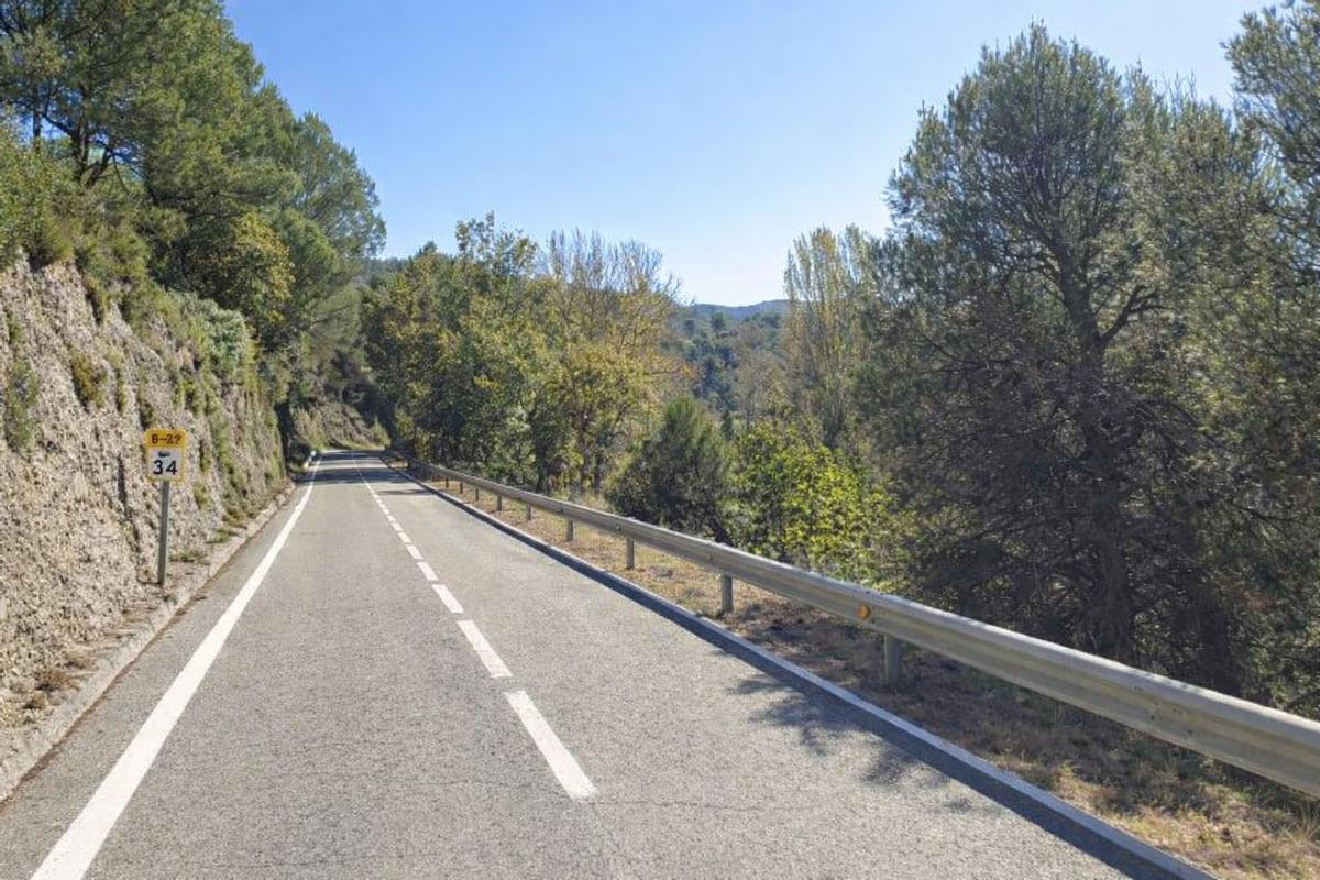 L'accident s'ha produït entre els quilòmetres 33 i 34 de la B-124 a Monistrol de Calders
