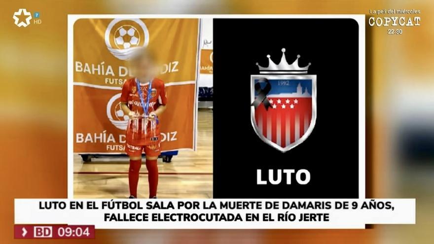 Captura de TeleMadrid de la pequeña con la equipación de su equipo de fútbol.